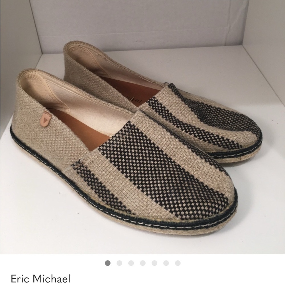Eric Michael Womens  Beige and Black Loafers Size 38 SB-E